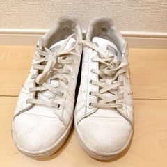 adidas スタンスミス　シルバー　スタッズの画像
