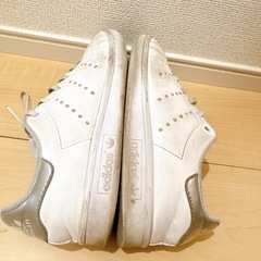 adidas スタンスミス　シルバー　スタッズの画像