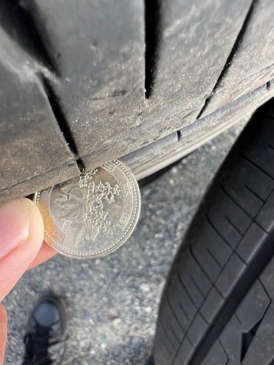 ブリヂストン アレンザ LX100 アルミホイール 265/65/R17. 112H