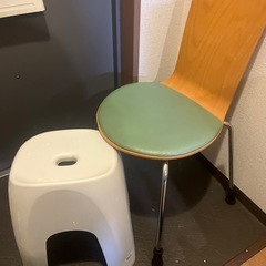椅子とスツール