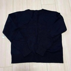 【新品未使用】 タグなし 男女兼用 Vネック 長袖 ベスト ブラック 黒 XSの画像