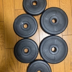 ダンベルとパワーグリップの画像