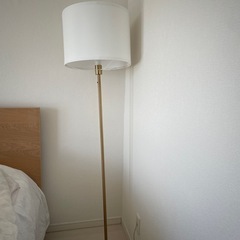 IKEA フロアランプ RINGSTA ホワイト×ゴールドの画像