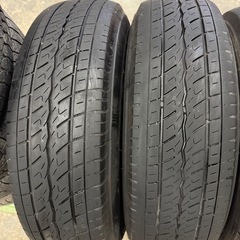 ハイエース200 195/80R15 ホワイトレターの画像