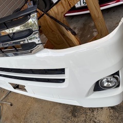 200系 ハイエース 3型 フロント周りの画像