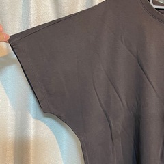 ユニクロ L ダークグレーの画像