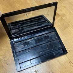 シュウウエムラの画像
