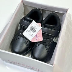 【美品】17センチ　キッズスニーカー　¥2,750　くまさんシューズ　ブラック の画像