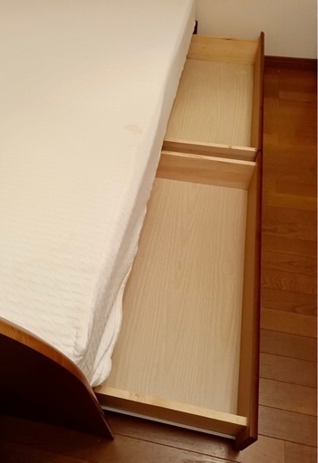 【現在取引中】シングルベッド　マットレス付き