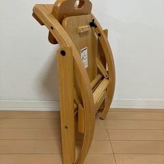 木製ベビーローチェアの画像