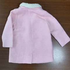 キッズ　ピンクコートの画像