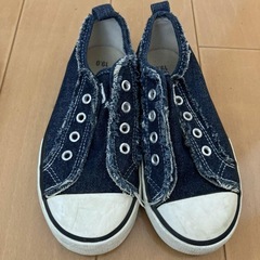 キッズ19㎝スリッポンスニーカー２足セットの画像