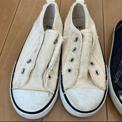 キッズ19㎝スリッポンスニーカー２足セットの画像
