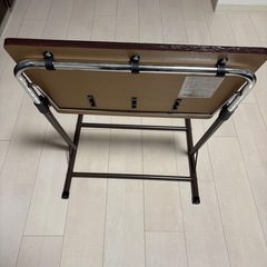 【美品】サイドテーブル(高さ/角度調節可能)の画像