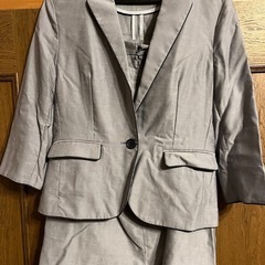 レディーススーツの中古が安い！激安で譲ります・無料であげます