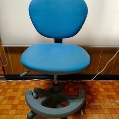 ニトリの学習机用椅子　中古　送料が高いので取りにこれる方限定