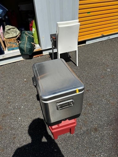 コールマン スチールベルトクーラー 54qt / ステンレススチール