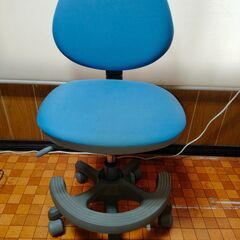 ★ニトリの学習机用椅子　中古　送料が高いので取りにこれる方限定
