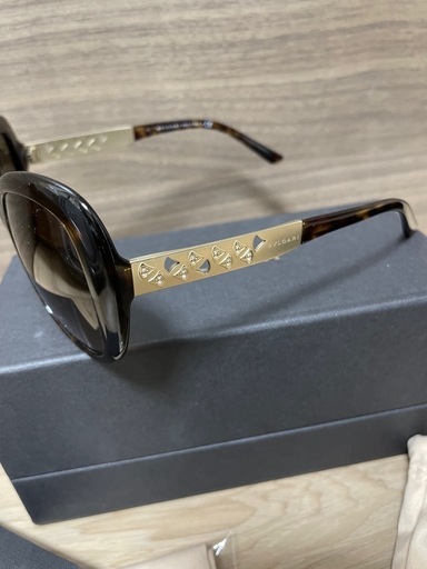 ★お譲り先が決まりました【4/11まで】BVLGARI サングラス 付属品あり