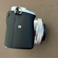 SONY α6400（シルバー）の画像