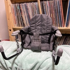 テーブルチェア　背もたれ付き　スマートエンジェル　西松屋　グレー