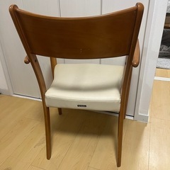 【カリモク】ダイニングテーブルの画像