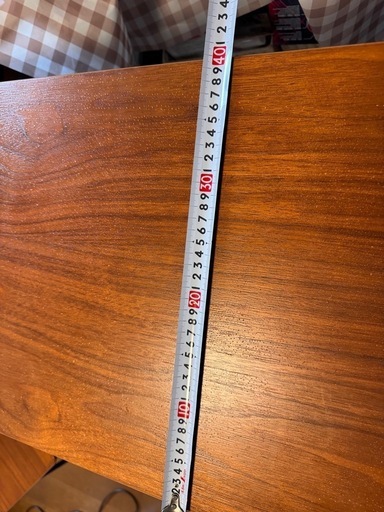 新古品　カウンターテーブルとイス