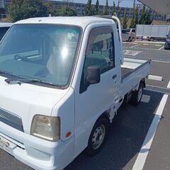 今週の目玉　大人気サンバートラック4wd　車検残有り 早い者勝ちの画像