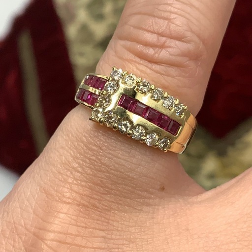 計0.44CT✨k18WGルビーダイヤモンドリング　k18バーダイヤリング 計0.44CT✨k18WGルビーダイヤモンドリング k18バーダイヤリング
