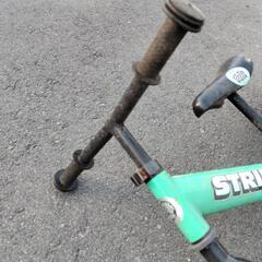 ストライダー　シート一部はがれありの画像