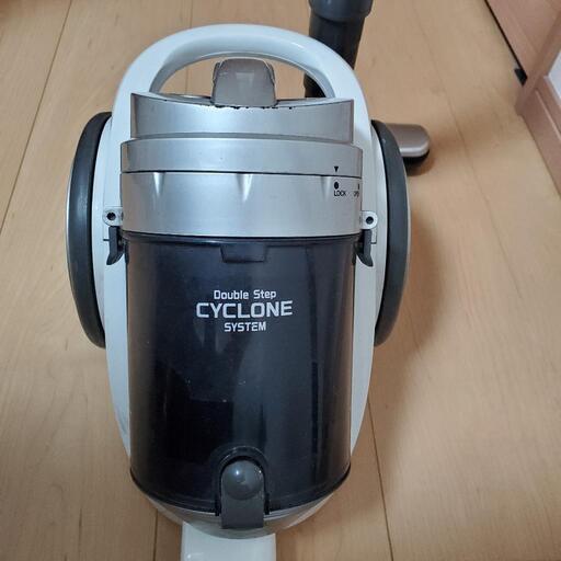サイクロン式クリーナー (かず) 福岡の生活家電《掃除機》の中古