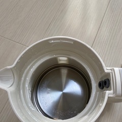 電気ポットの画像