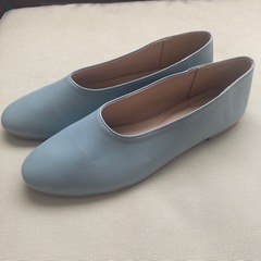 新品　落ち着いた水色のパンプス