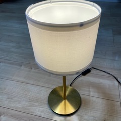 IKEA リングスタ/RINGSTA ベッド横間接照明 の画像