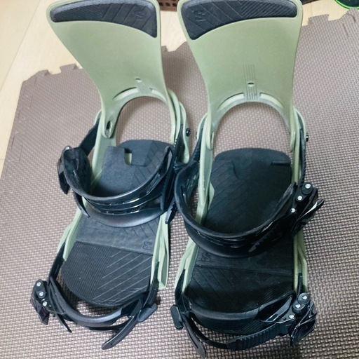 SALOMON RHYTHM スノーボードビンディング　Mサイズ