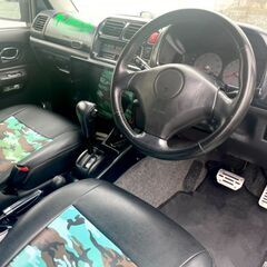 ローン審査に落ちたなら！ぽっきり1年でOK【自社リース】があります🚗頭金なし・他社NG対応・保証人不要＜車検や税金もかかりません＞★超人気車★スズキ　ジムニー　特別仕様　ランドベンチャー☆彡　修復歴なし　切替4WDで低燃費　サビなしでキレイです💕の画像