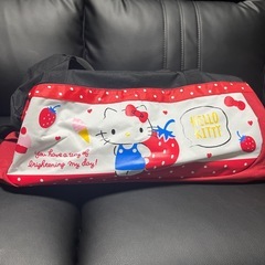 ハローキティのボストンバックの画像