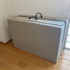 【マニフレックス】三つ折りマットレス
