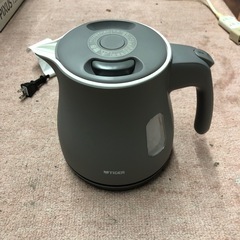 21年製　タイガー電気ケトル