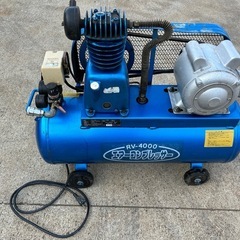 エアーコンプレッサー　RV-4000 電圧　100v   50/...