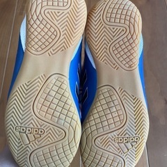 adidas 21㎝　
室内シューズの画像
