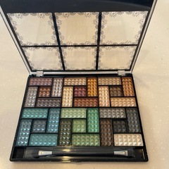 化粧品　アイシャドウの画像
