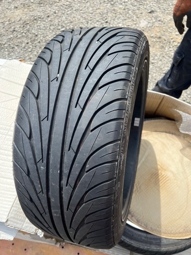 タイヤR17