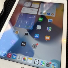 【中古美品】iPad Air2 Wi-Fi+Cellularモ...