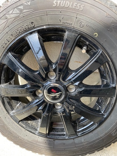 取引中　軽自動車　スタッドレスタイヤ　ホイール 付　4本