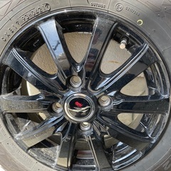 取引中　軽自動車　スタッドレスタイヤ　ホイール 付　4本の画像