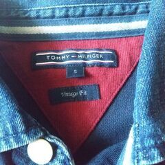 TOMMY HILFIGER ラグシャツの画像