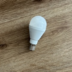 2個入り　LED電球　60形　昼白色相当の画像