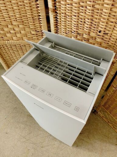 □DAIKIN 2022年製 ダイキン 加湿ストリーマ空気清浄機 MCK70YKS-W