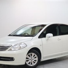 革シート万歳！　日産 ティーダ